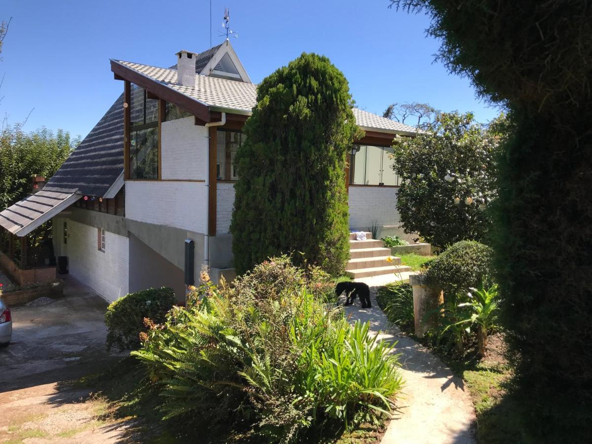 Casa Na Montanha C Jordao Casa de férias *